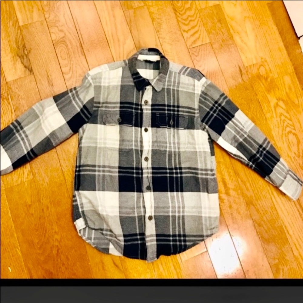 Bundle of Boys Items Include GAP & ZeroXposur Shirts & 2 Belts All Size 8